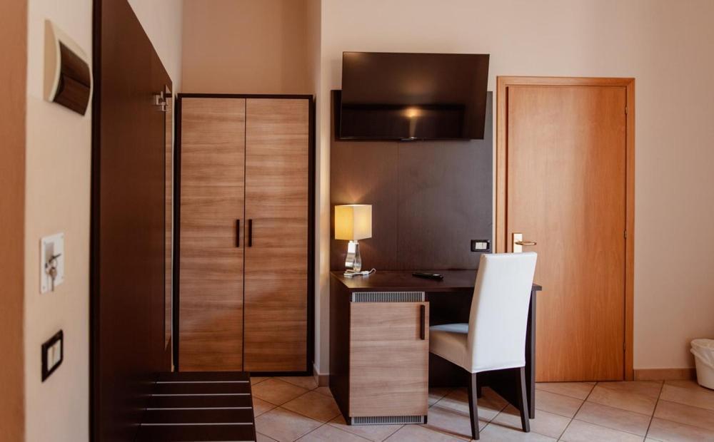Hotel Rossi มันชาโน ภายนอก รูปภาพ