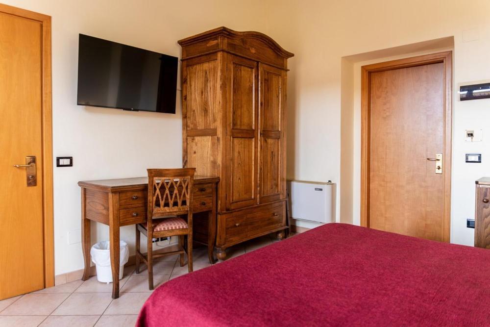 Hotel Rossi มันชาโน ภายนอก รูปภาพ