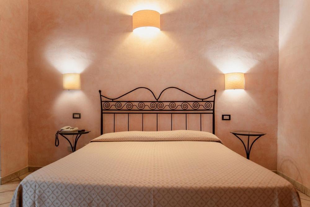 Hotel Rossi มันชาโน ภายนอก รูปภาพ